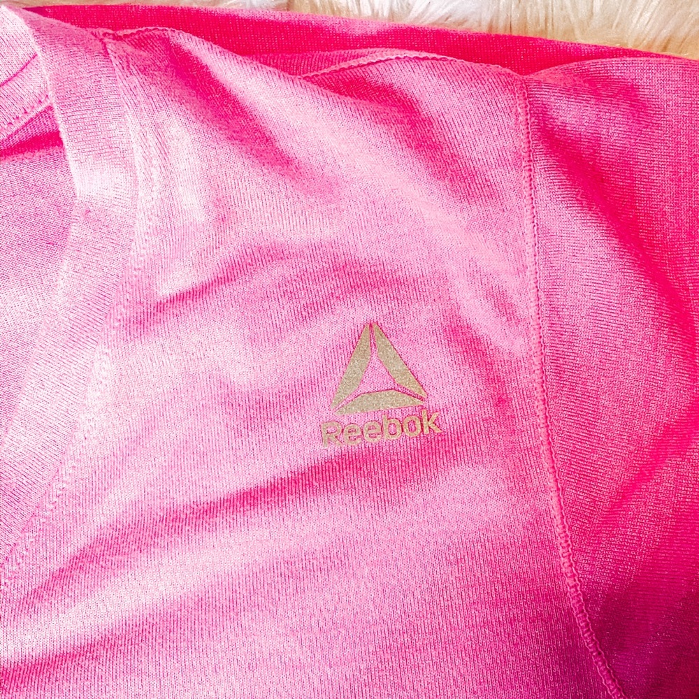 Women’s Reebok V-neck Top